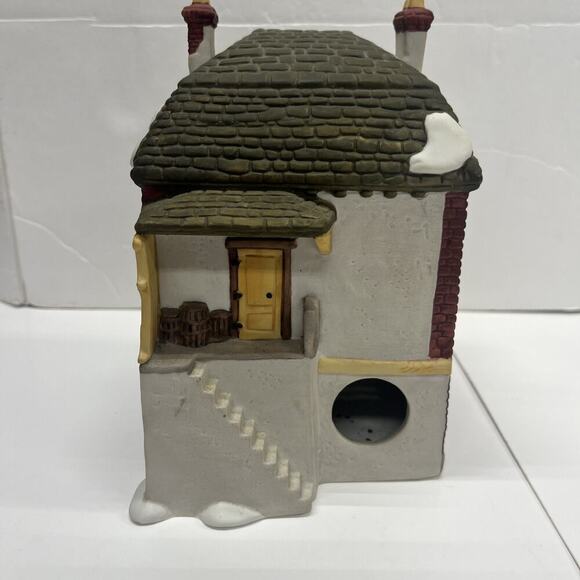 Dept 56 Dickens' Village Series A Christmas Carol Fezziwig's Warehouse Mint - Picture 8 of 15